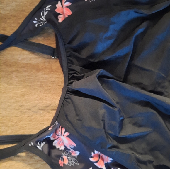 Pink Floral Tankini with Bikini Bottoms - Picture 5 of 9